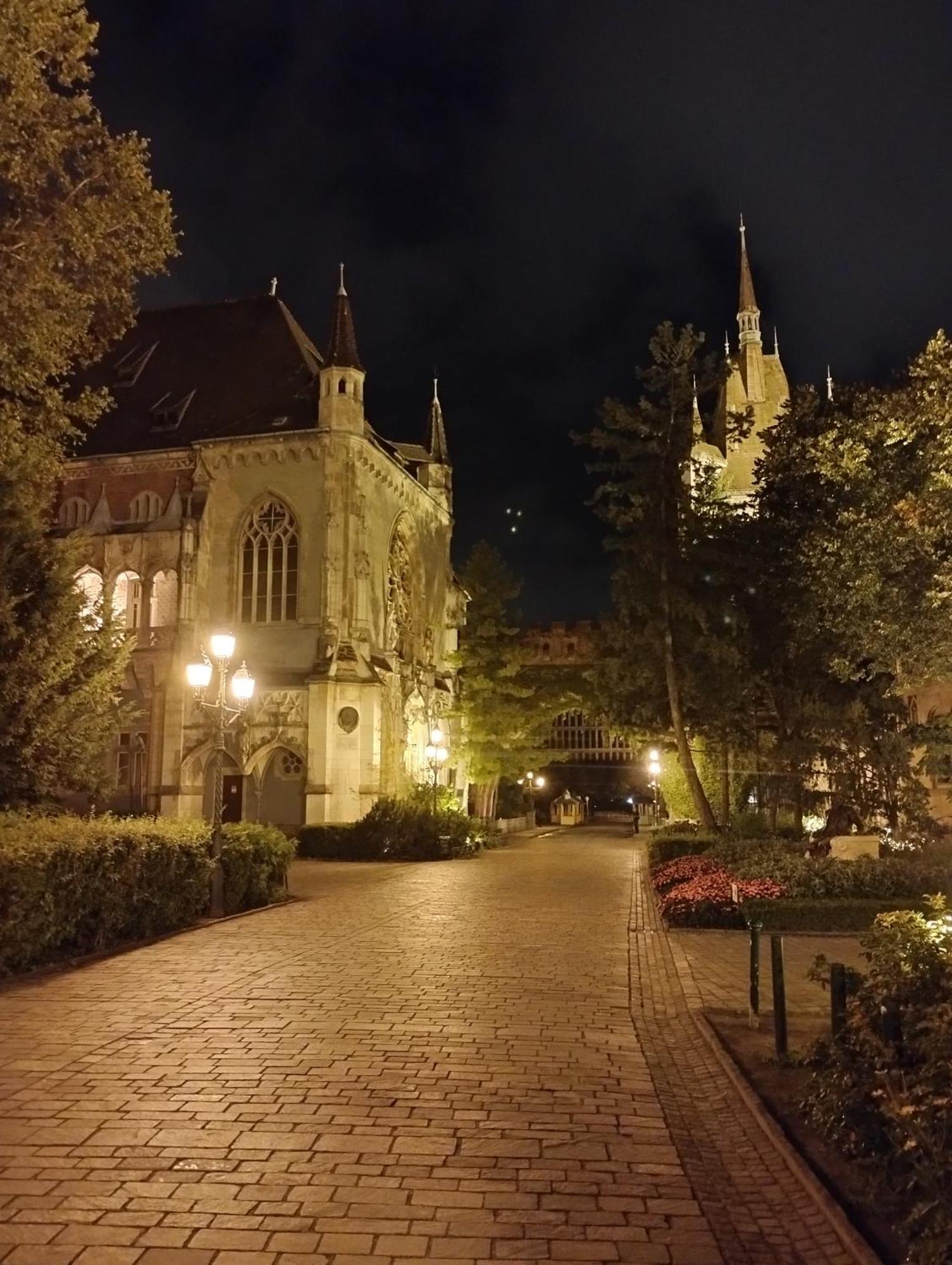 Free Parking, Balcony, Near To City Park Budapeste Exterior foto